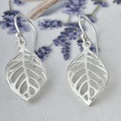 Silverörhängen löv blad silver
