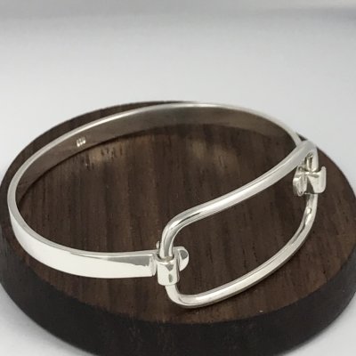 Stelt silverarmband
