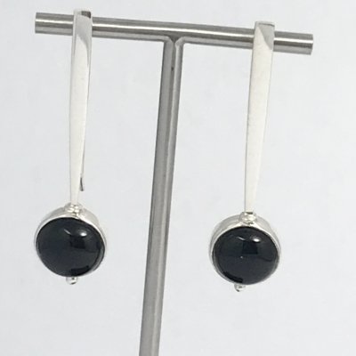  Silverörhängen, Onyx