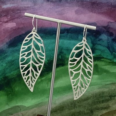 Silverörhängen, Blad 