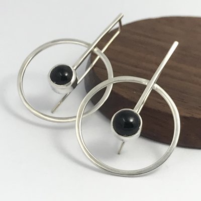  Silverörhängen, Onyx