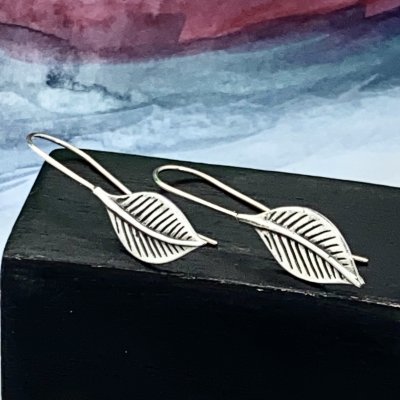 Silverörhängen, Blad