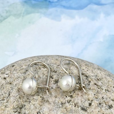 Silverörhängen, vit pärla