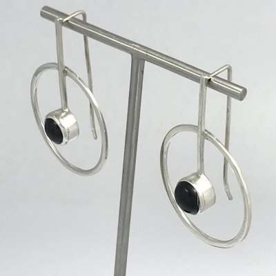  Silverörhängen, Onyx