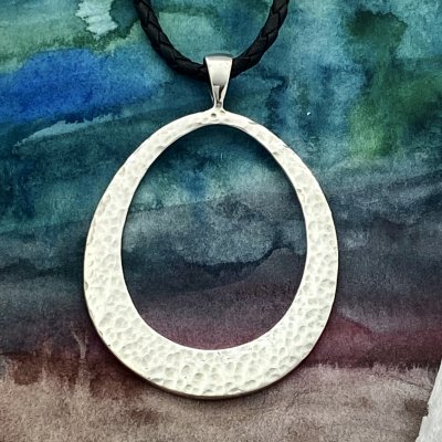 Silverhalsband, Hamrat