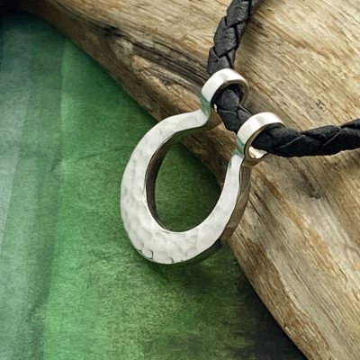Silverhalsband, Hamrat