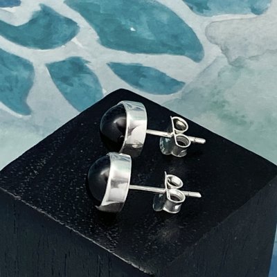 Silverörhängen, Onyx