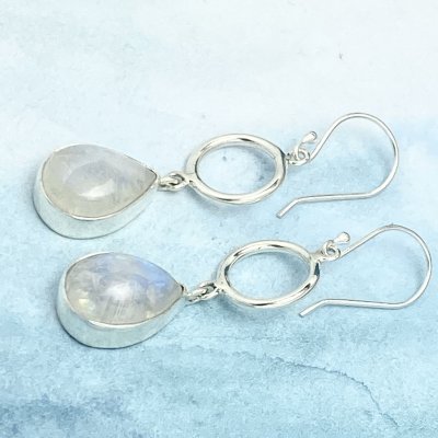 Silverörhängen, Månsten 