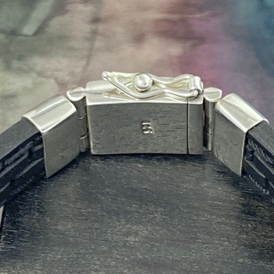 Silver och läderarmband