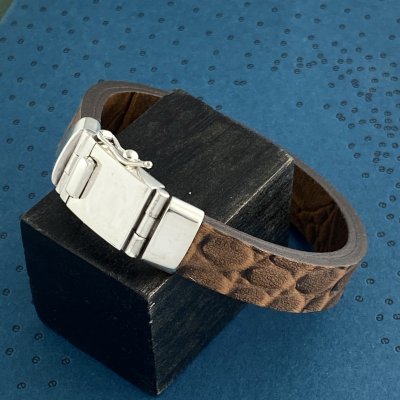 Silver och läderarmband
