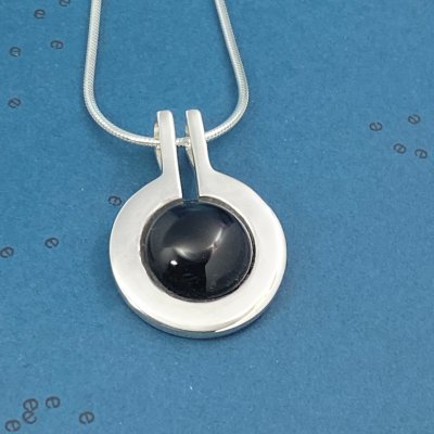 Silverhalsband med Onyx