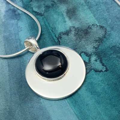 Silverhalsband med Onyx