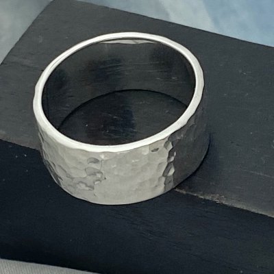 Bred, Hamrad Silverring 