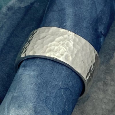 Bred, Hamrad Silverring 