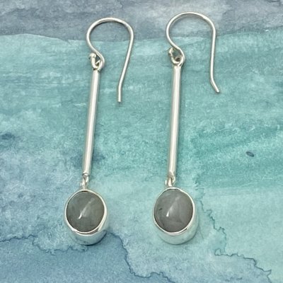 Silverörhängen, Labradorit