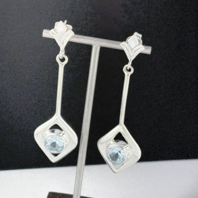 Silverörhängen, Blå Zircon