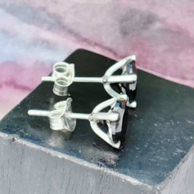 Örhängen, Svart Zircon