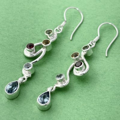 Silverörhängen, Zirkon 