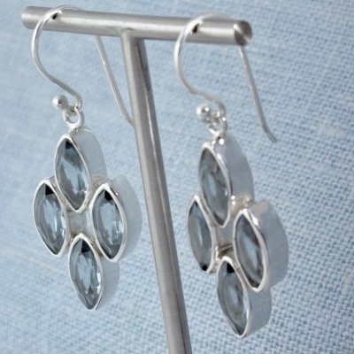 Silverörhängen, Blå Zircon