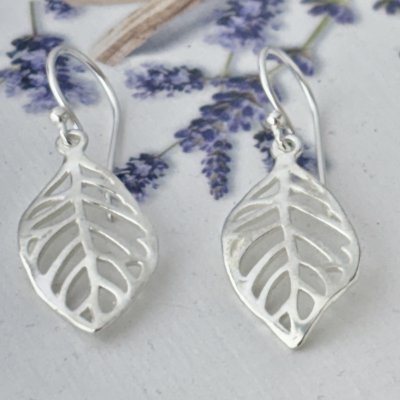 Silverörhängen löv blad silver