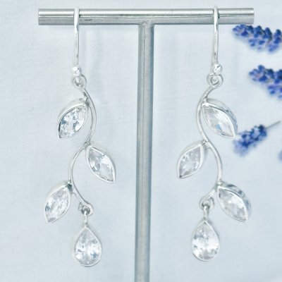 Silverörhängen, Zircon 