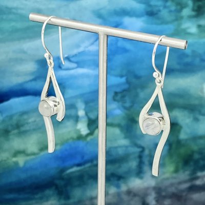 Silverörhängen med månsten 