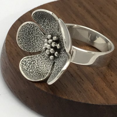 Silverring , Stor blomma