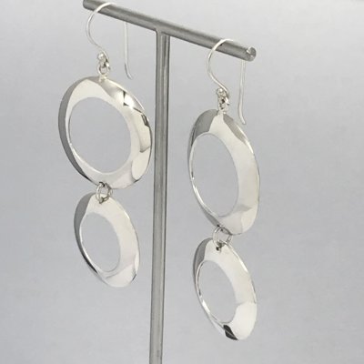 Silverörhängen, Stora ringar