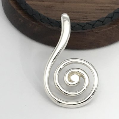 Silverhalsband, Spiral 